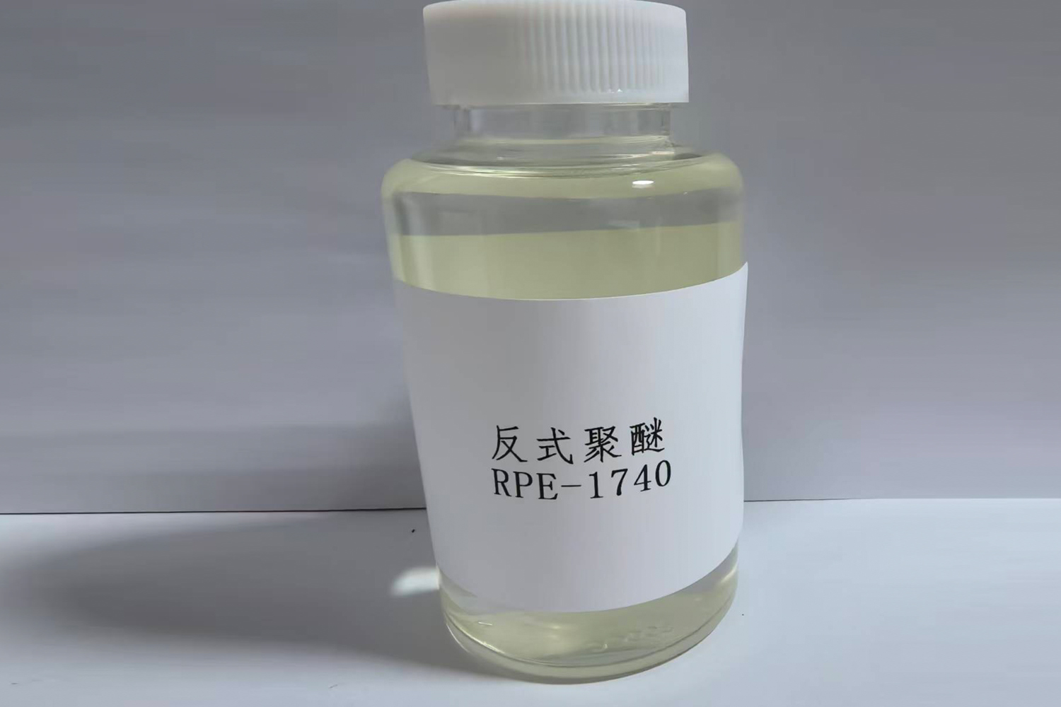 聚醚1720和聚醚1740有哪些區(qū)別：性能、應(yīng)用